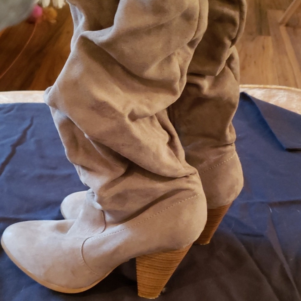 High heal boots